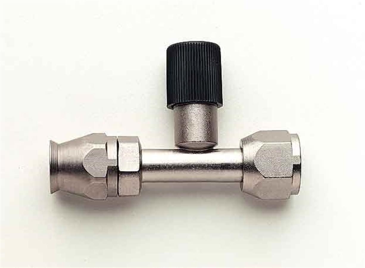 AEROQUIP — AEROQUIP Straight -10 Hose End w/Charge Port