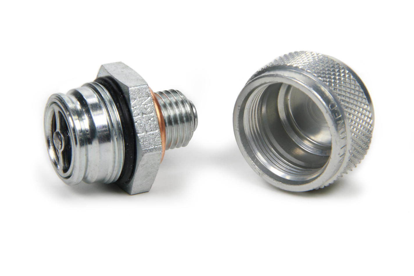 Aeroquip FCM3117 Fitting, Quick Disconnect, Quick Drain, Fem