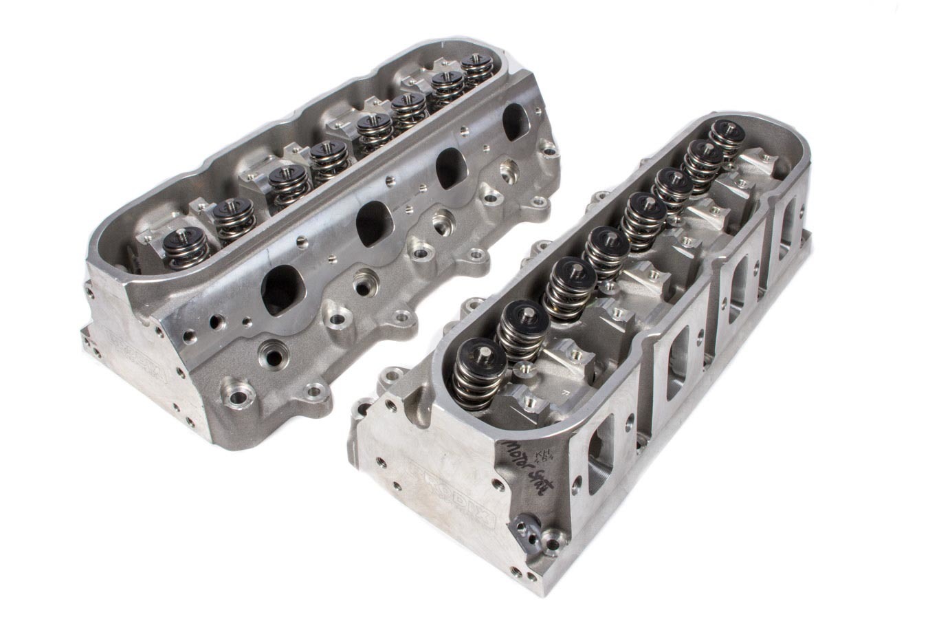 Brodix 1171000 Cylinder Head, BR 7, Assembled, 2.204 / 1.614 in Valves, 262 cc Intake, 71 cc Chamber, 1.350 in Springs, Aluminum, GM LS-Series, Pair