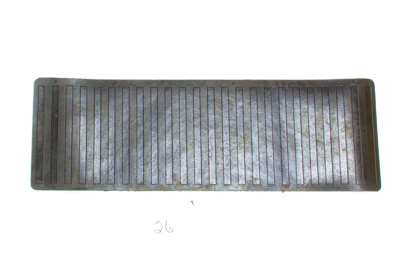 Deezee Universal Tailgate Mat - Full Size thumbnail 9