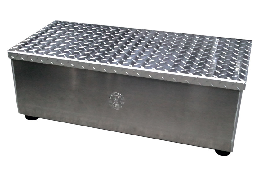 Pit Pal 496 Portable Step, 30 in x 16 in Base, Rubber Feet, Carry Slots, Diamond Plate Top, Aluminum, Natural, Each